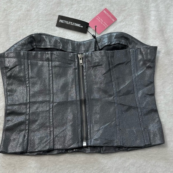 PrettyLittleThing Gray Corset  Bustier Sleeveless Simmering Crop Top - Picture 7 of 12